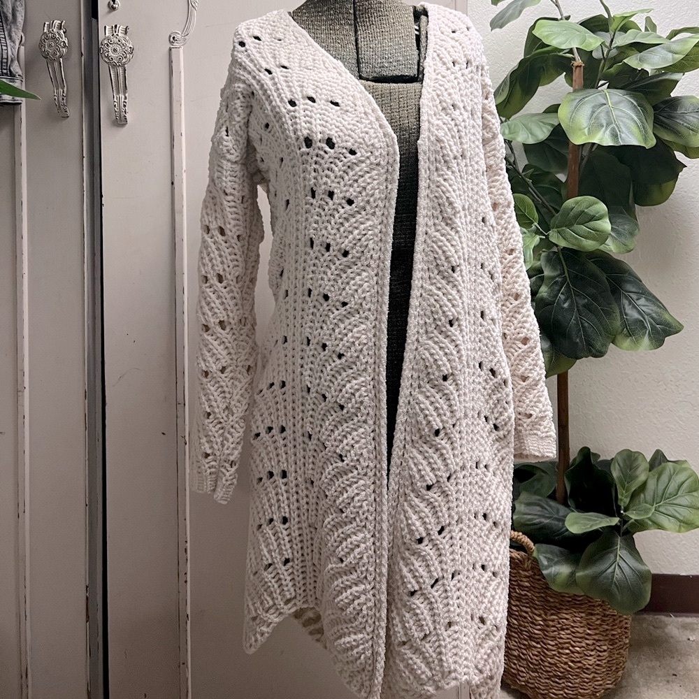 Moon&Madison | Chunky Knit Super Fuzzy Cardigan XS